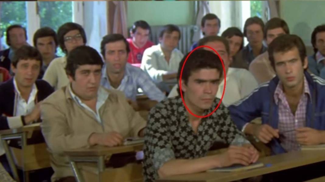 Hababam Sınıfı'ndan bir yıldız daha kaydı! Ünlü oyuncu 68 yaşında hayata gözlerini yumdu 6